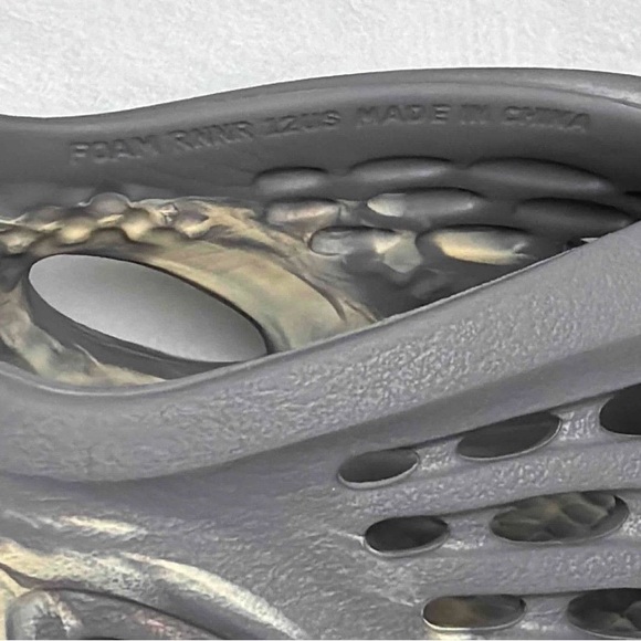 Adidas Yeezy Foam Runner ‘MXT Moon Grey’ – Style GV7904 – Men’s Size 12 – Used - Picture 2 of 15